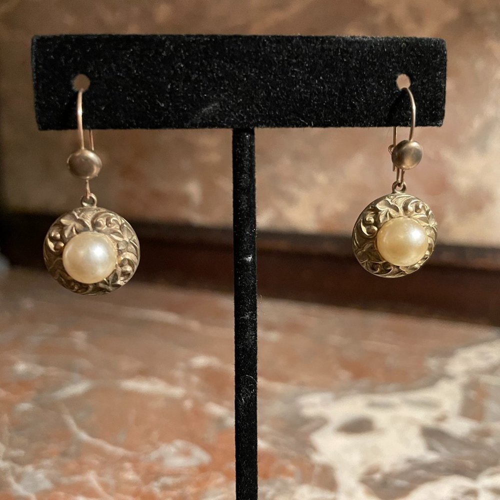 VINTAGE 1955 Faux Pearl Earrings